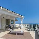 Casa Cardillo